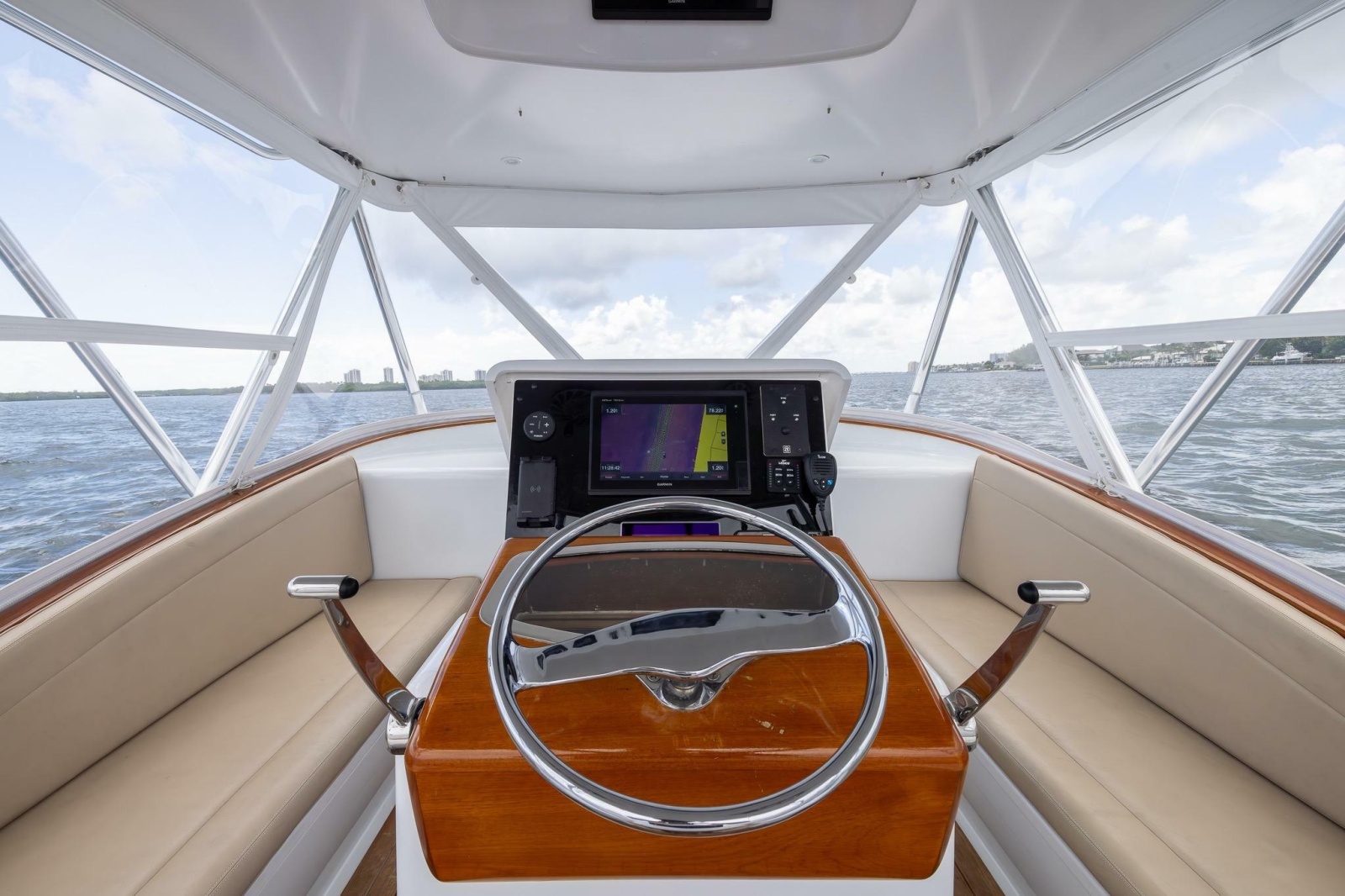 2001 Predator 35 Express