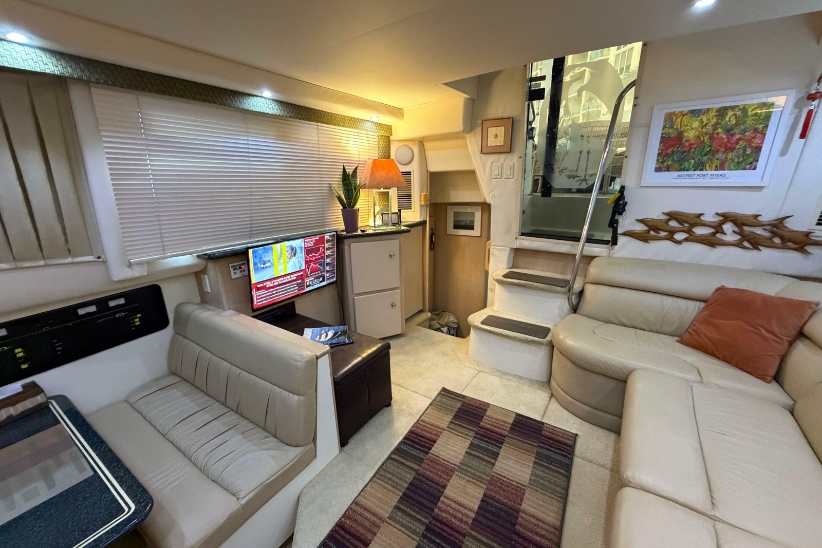 2000 Carver 356 Aft Cabin Motor Yacht