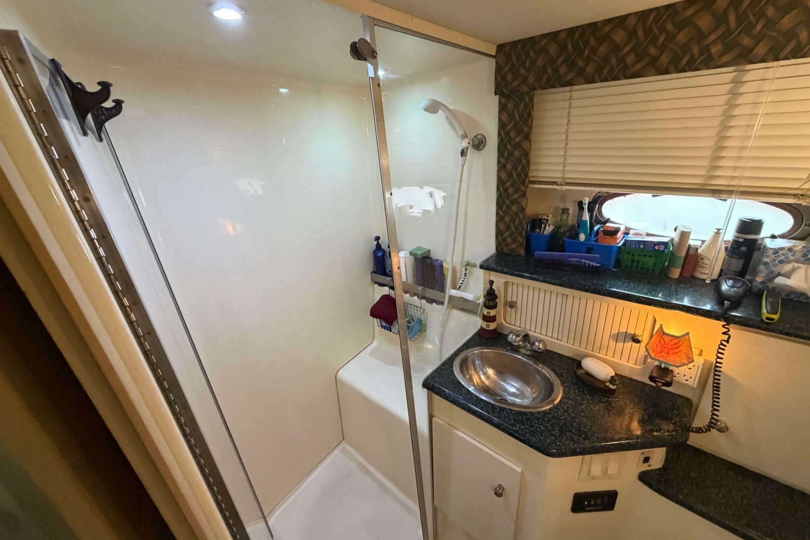 2000 Carver 356 Aft Cabin Motor Yacht