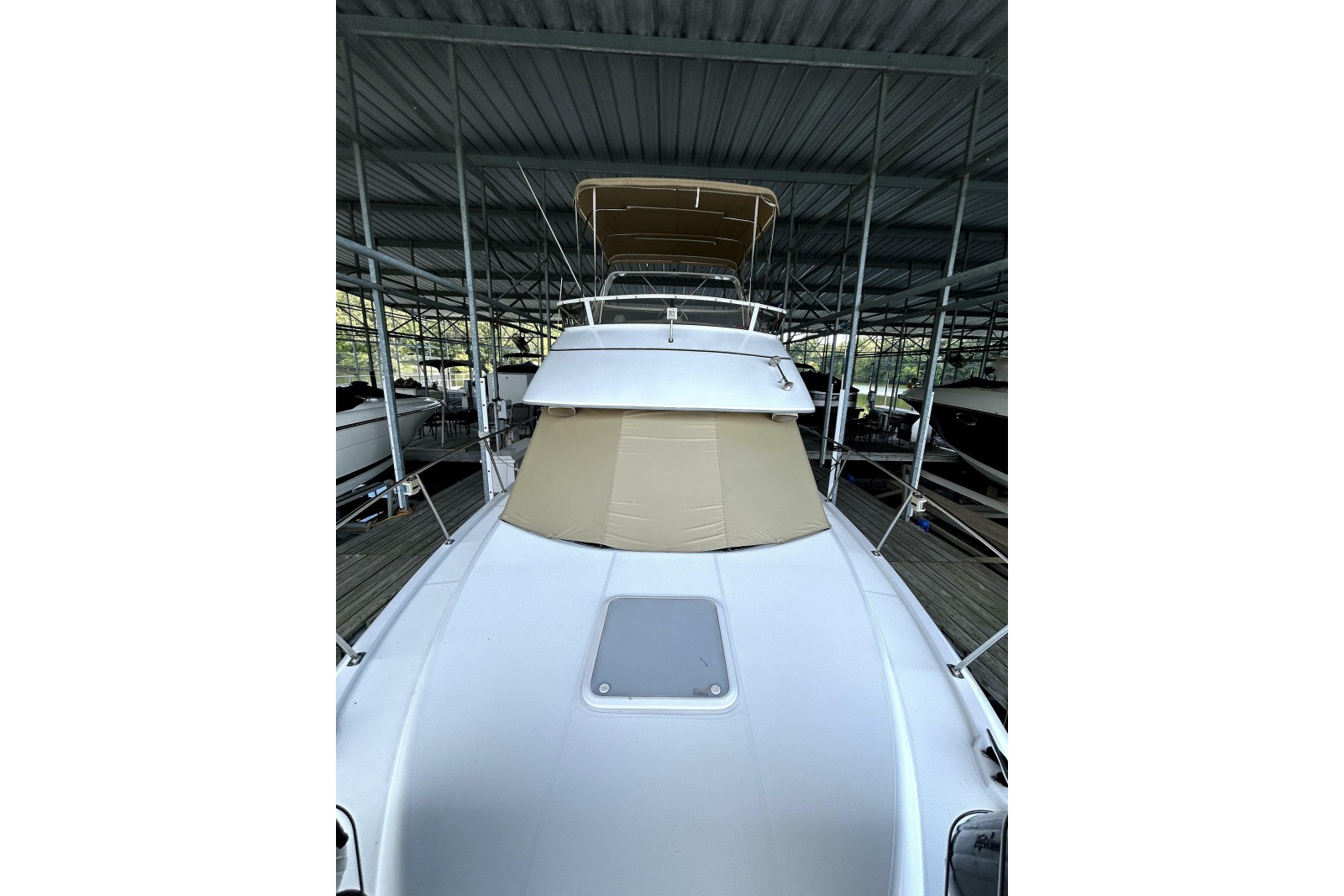 1999 Carver 326 Aft Cabin Motor Yacht