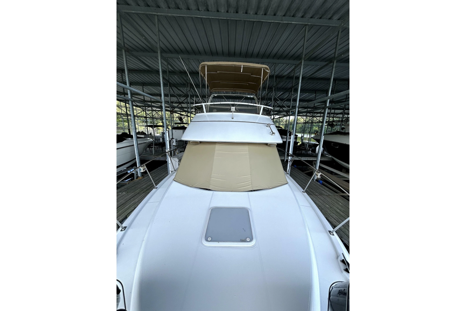 1999 Carver 326 Aft Cabin Motor Yacht