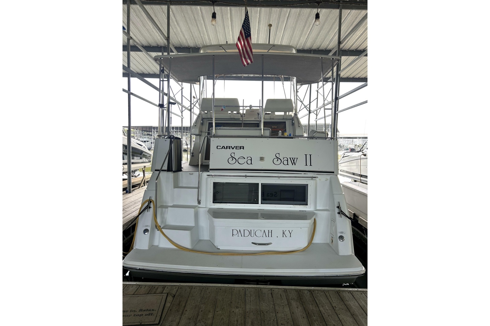 1999 Carver 326 Aft Cabin Motor Yacht