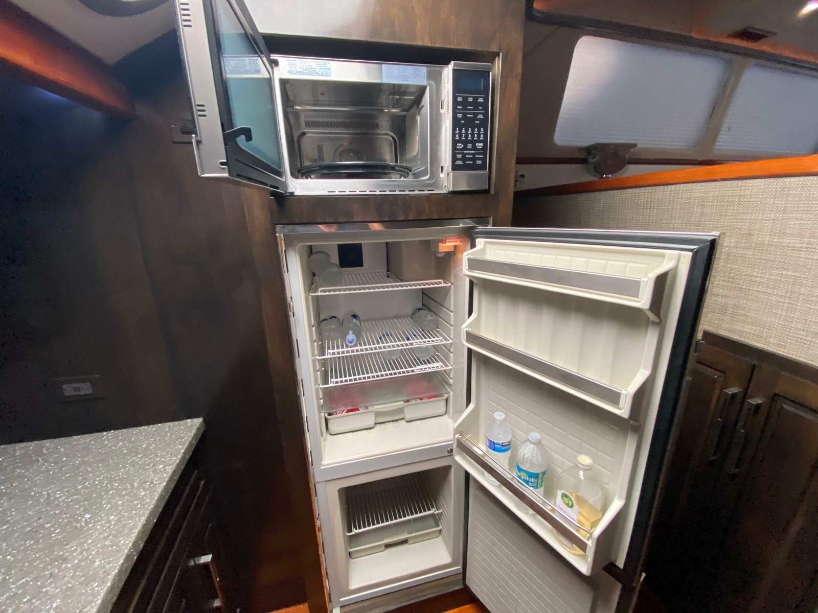 1995 Mares 58 Power Cat