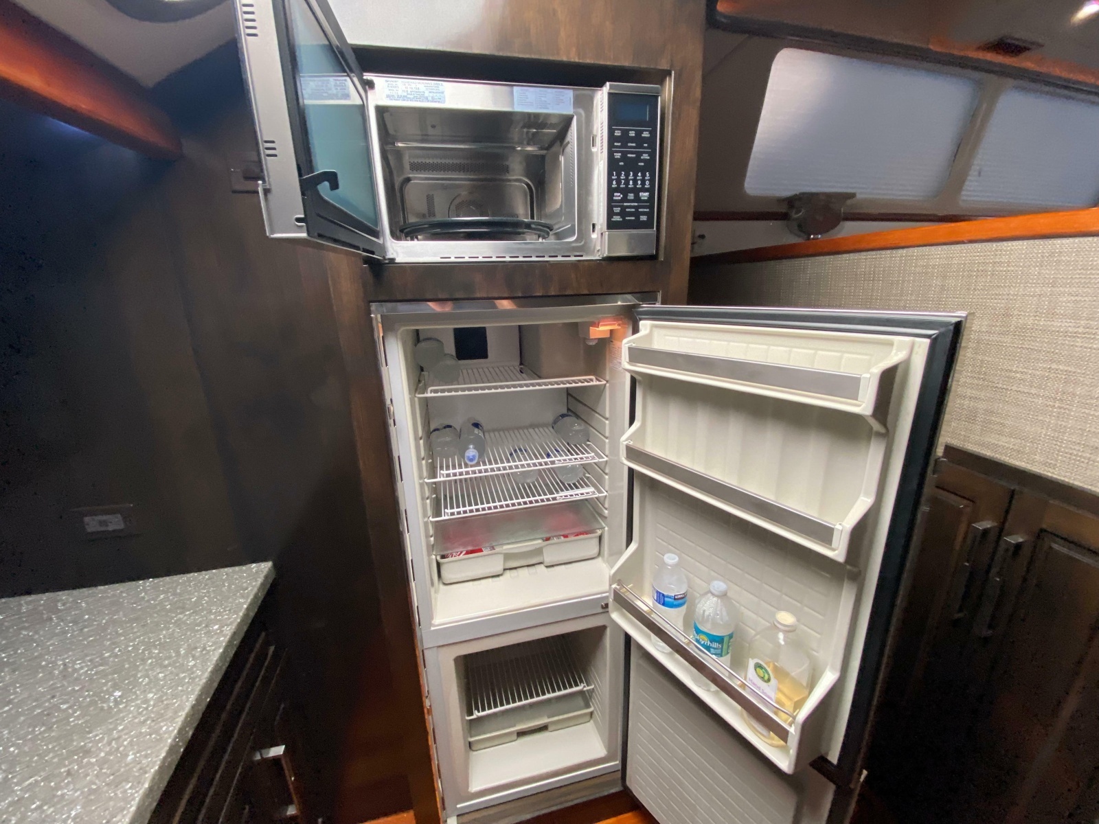 1995 Mares 58 Power Cat
