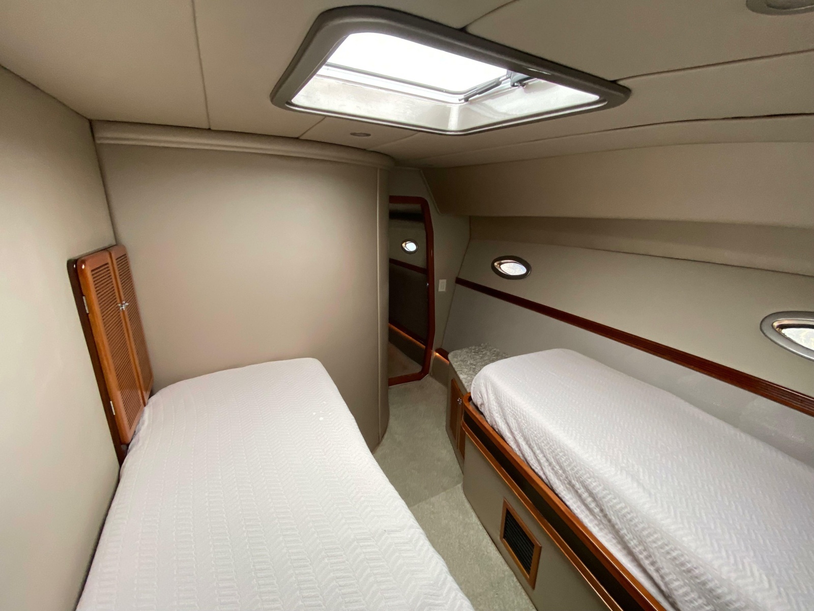 1995 Mares 58 Power Cat