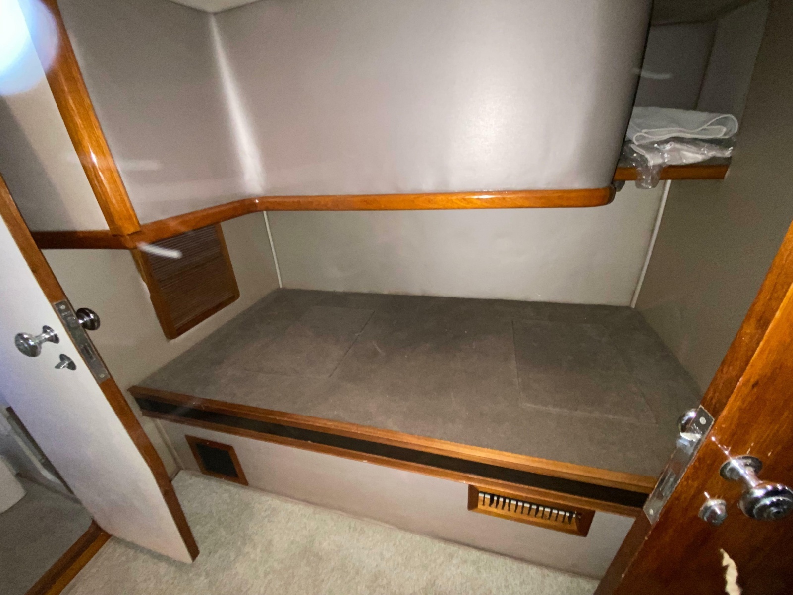 1995 Mares 58 Power Cat