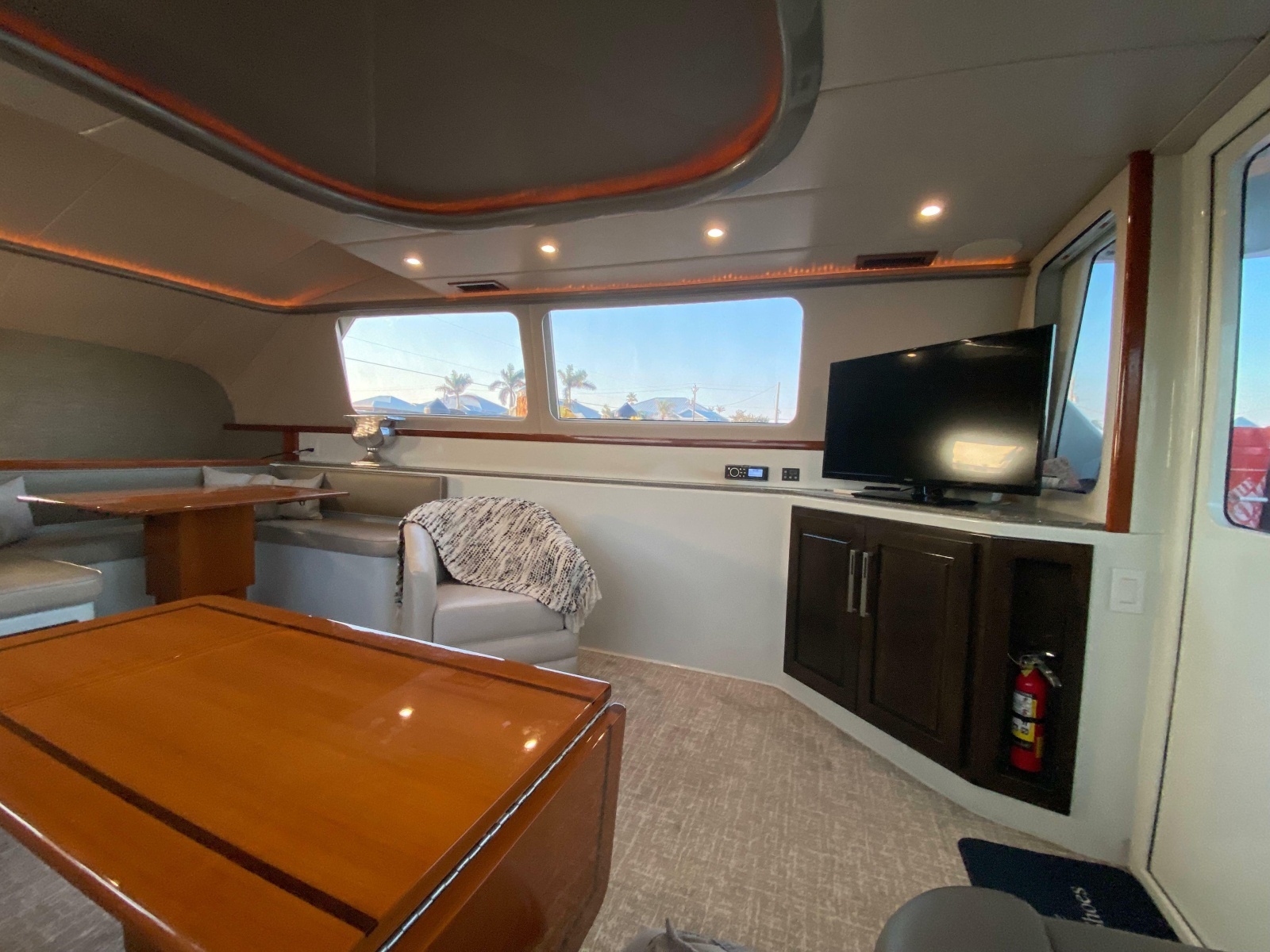 1995 Mares 58 Power Cat