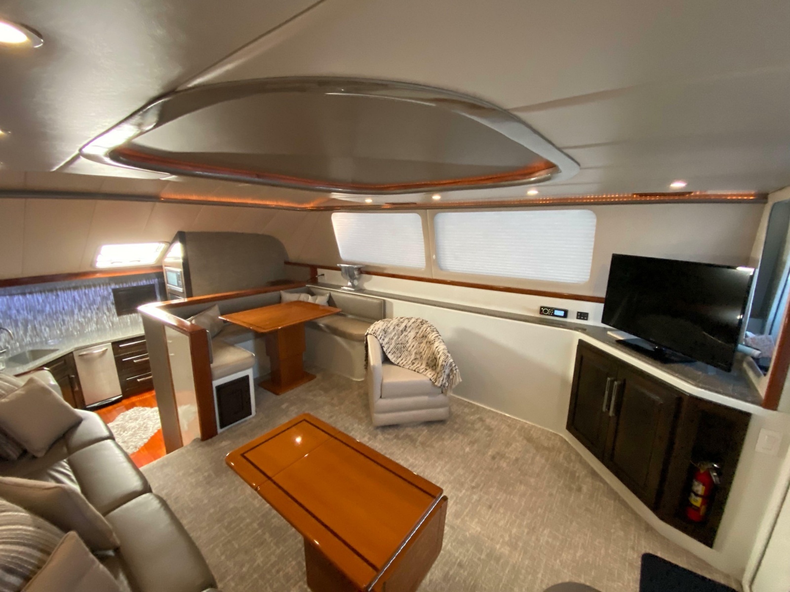 1995 Mares 58 Power Cat