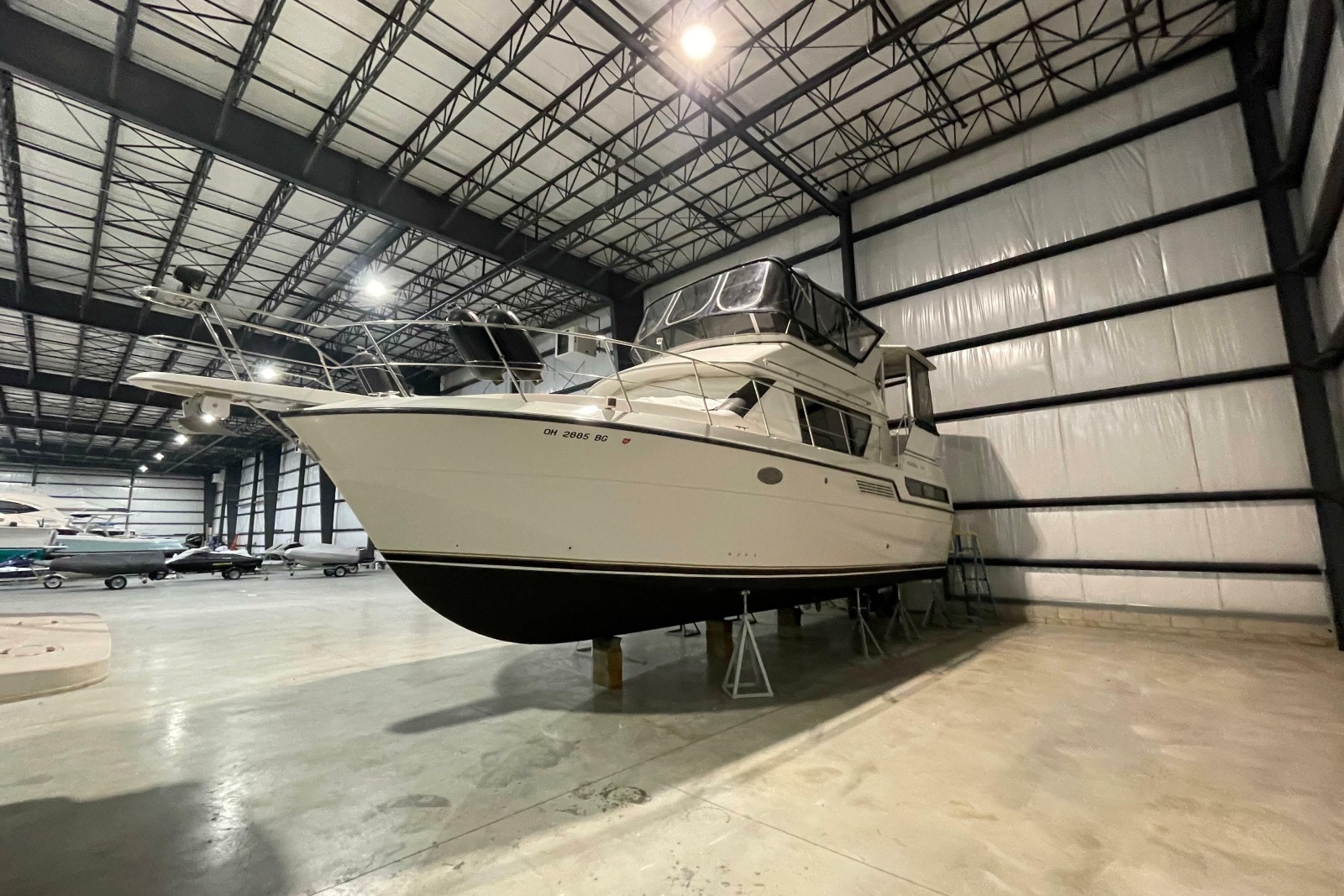 1994 Carver 370 Aft Cabin Motor Yacht