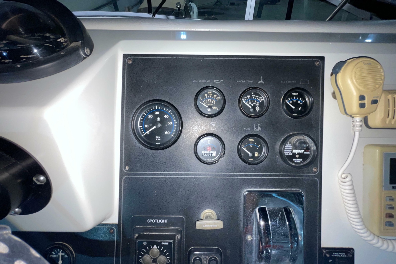 1994 Carver 370 Aft Cabin Motor Yacht
