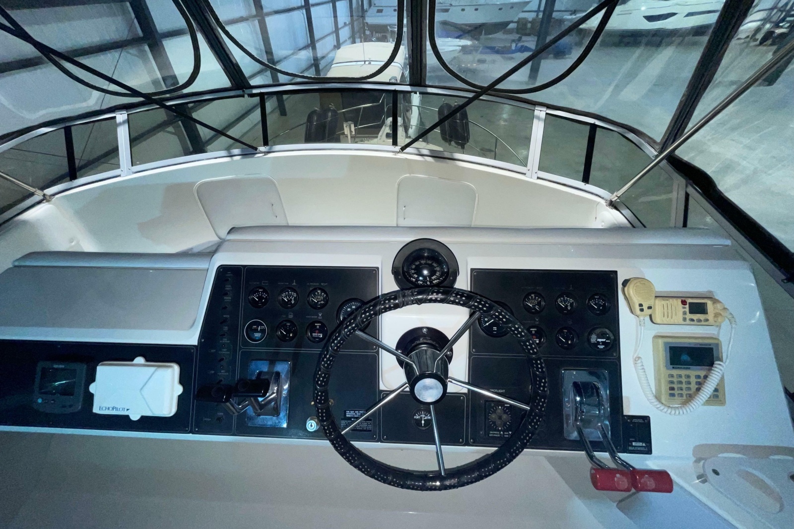 1994 Carver 370 Aft Cabin Motor Yacht