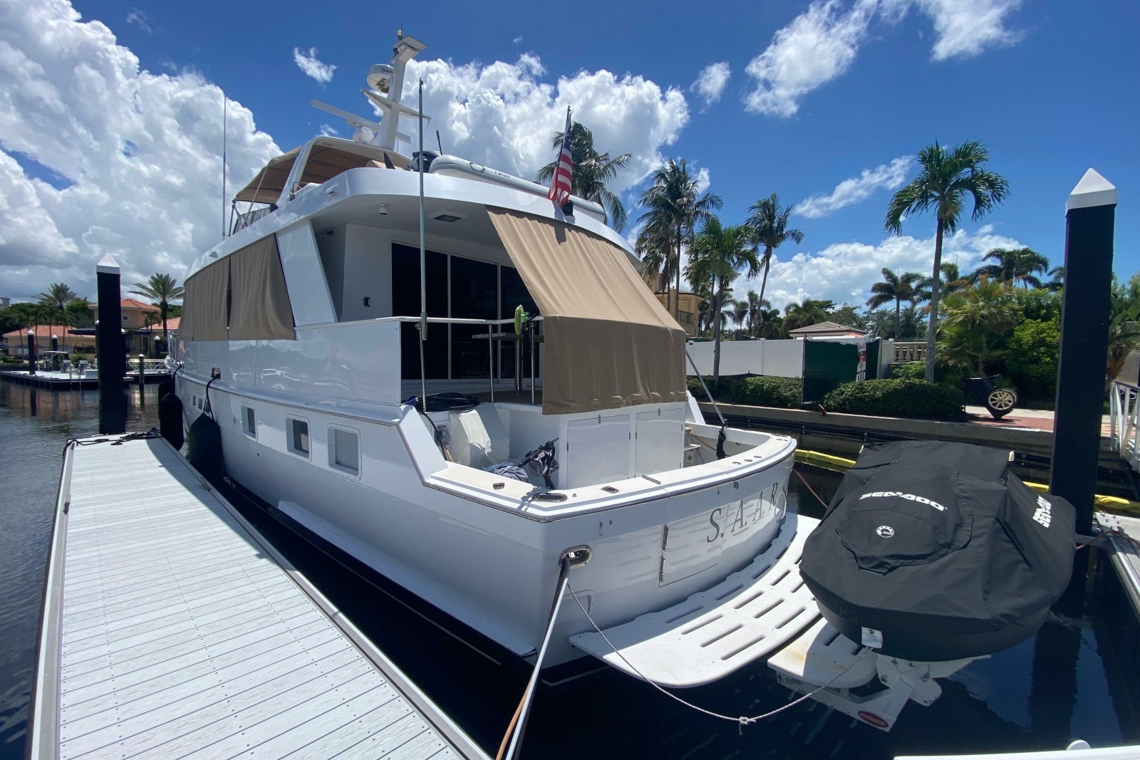 1991 Hatteras 70 Cockpit Motor Yacht