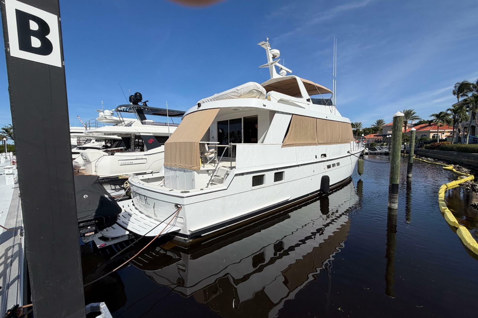 1991 Hatteras 70 Cockpit Motor Yacht