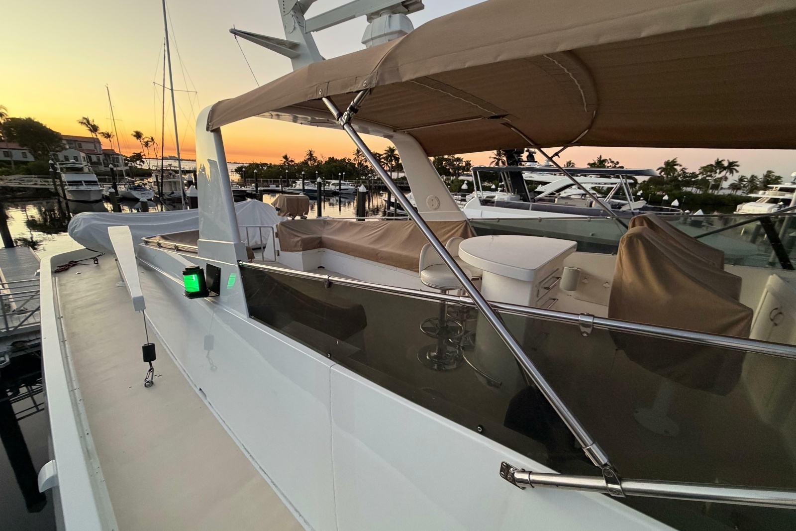 1991 Hatteras 70 Cockpit Motor Yacht