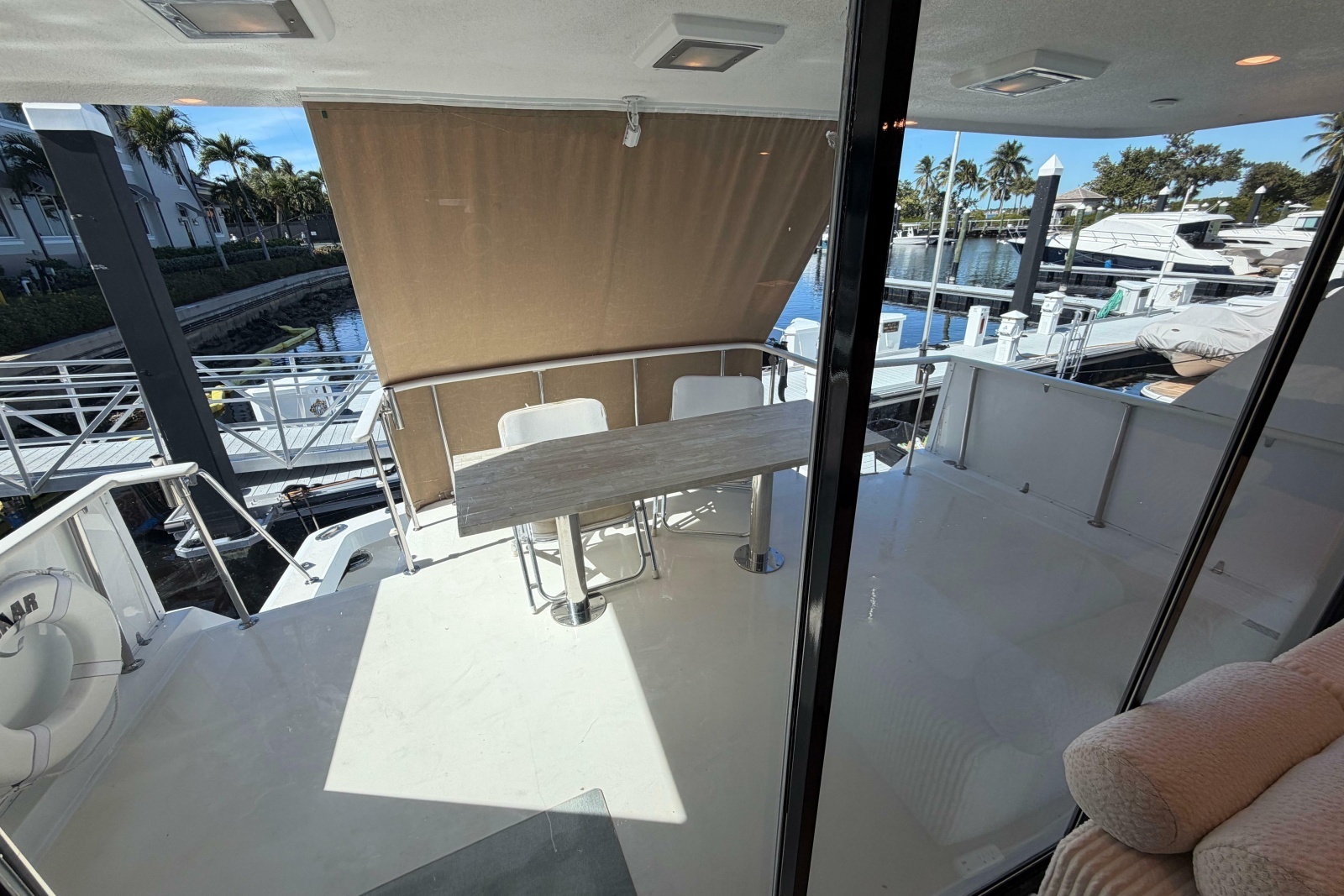 1991 Hatteras 70 Cockpit Motor Yacht