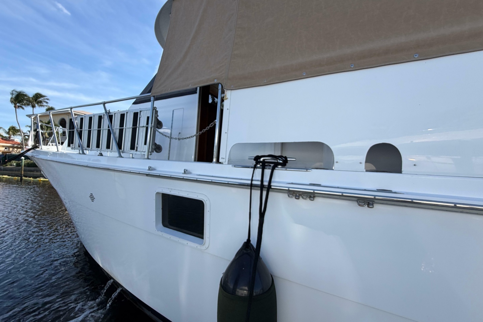 1991 Hatteras 70 Cockpit Motor Yacht