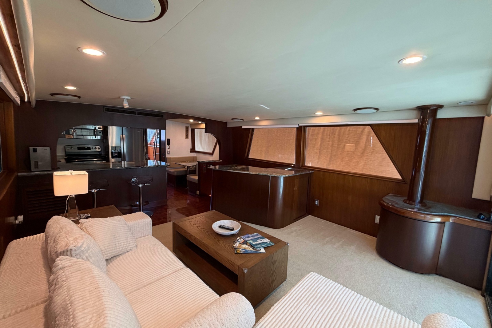 1991 Hatteras 70 Cockpit Motor Yacht