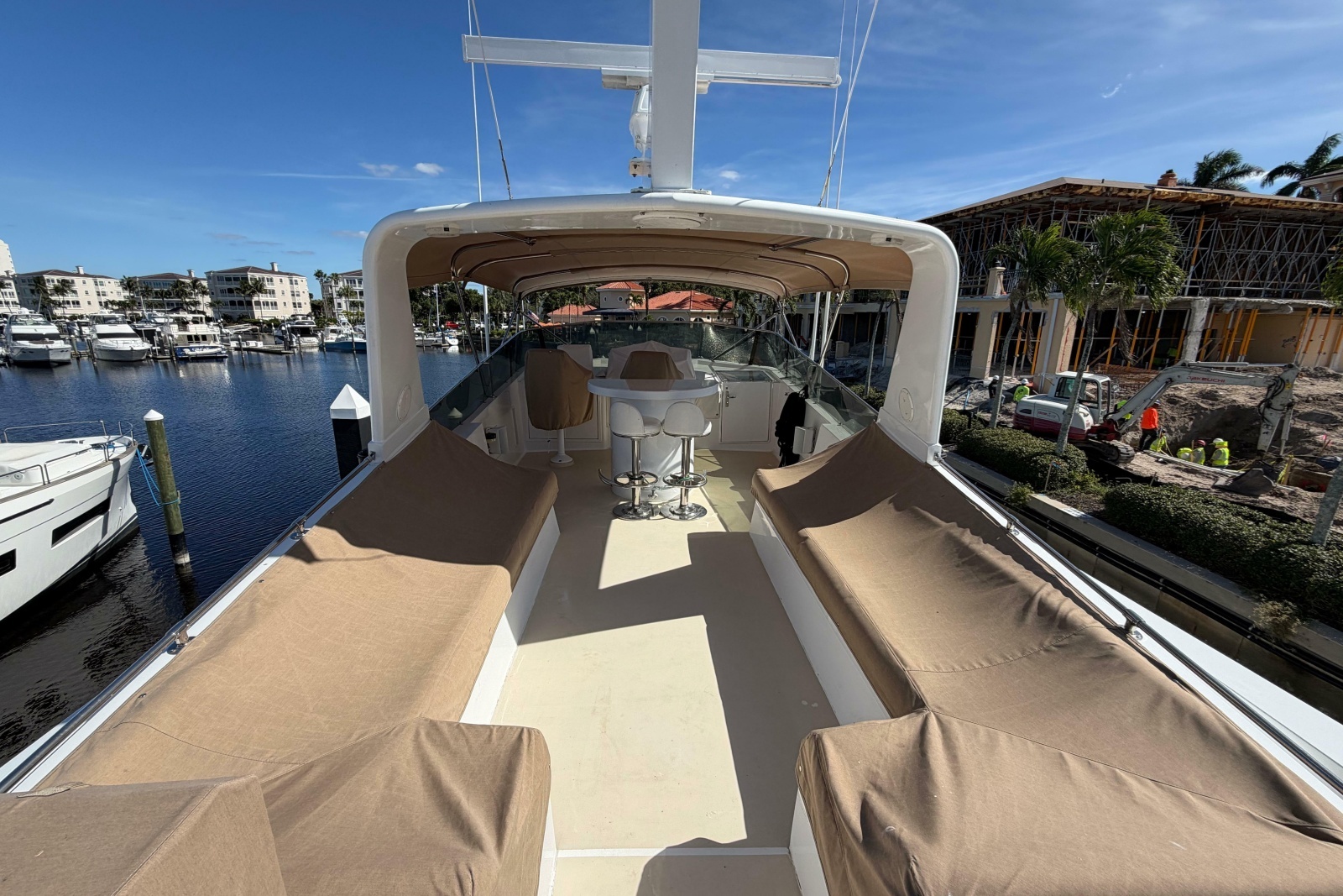 1991 Hatteras 70 Cockpit Motor Yacht