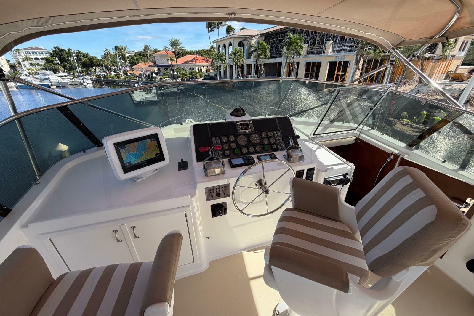 1991 Hatteras 70 Cockpit Motor Yacht