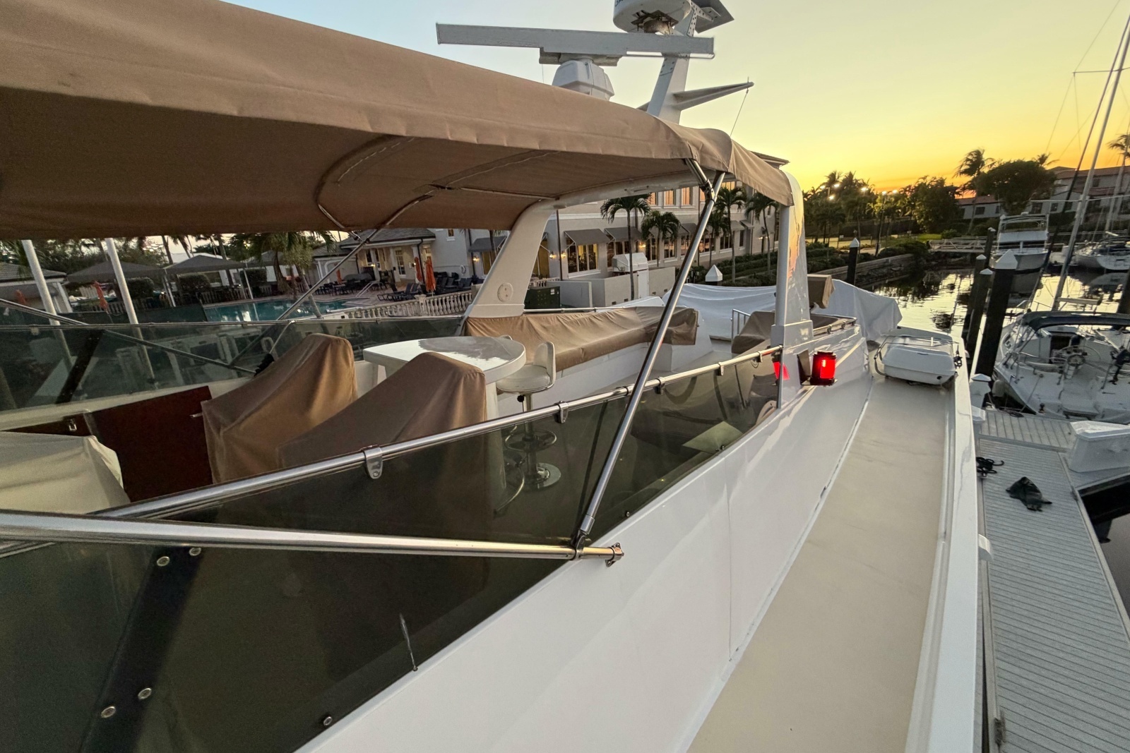 1991 Hatteras 70 Cockpit Motor Yacht