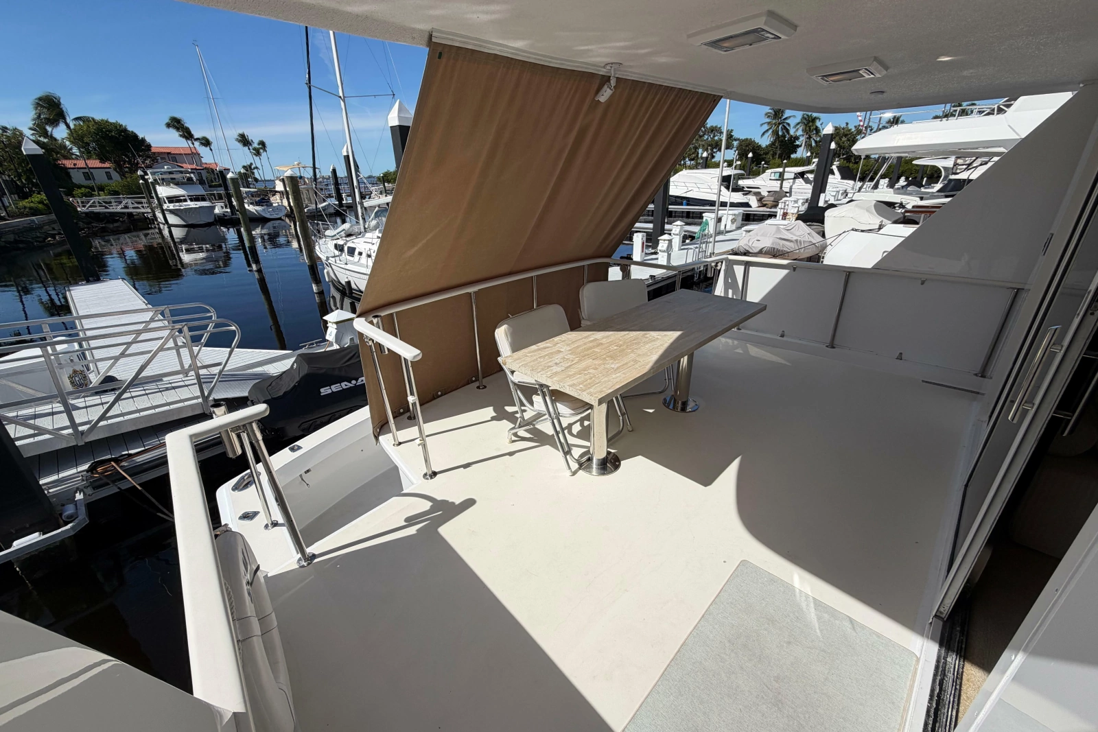 1991 Hatteras 70 Cockpit Motor Yacht