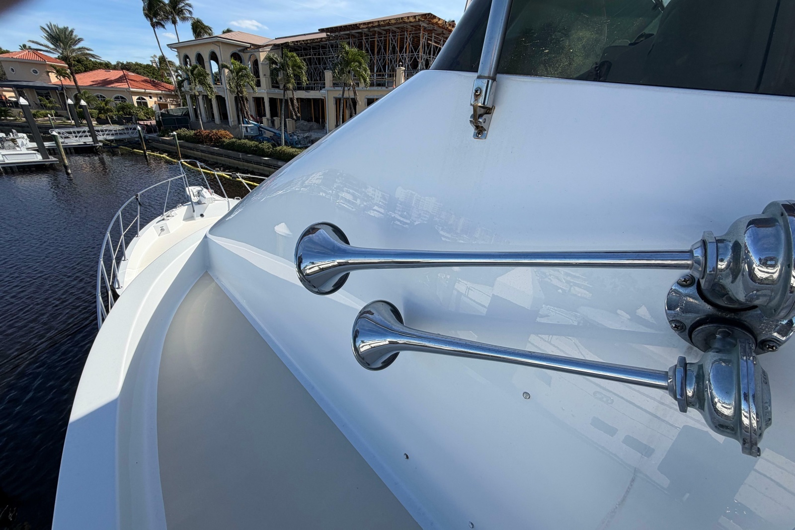 1991 Hatteras 70 Cockpit Motor Yacht