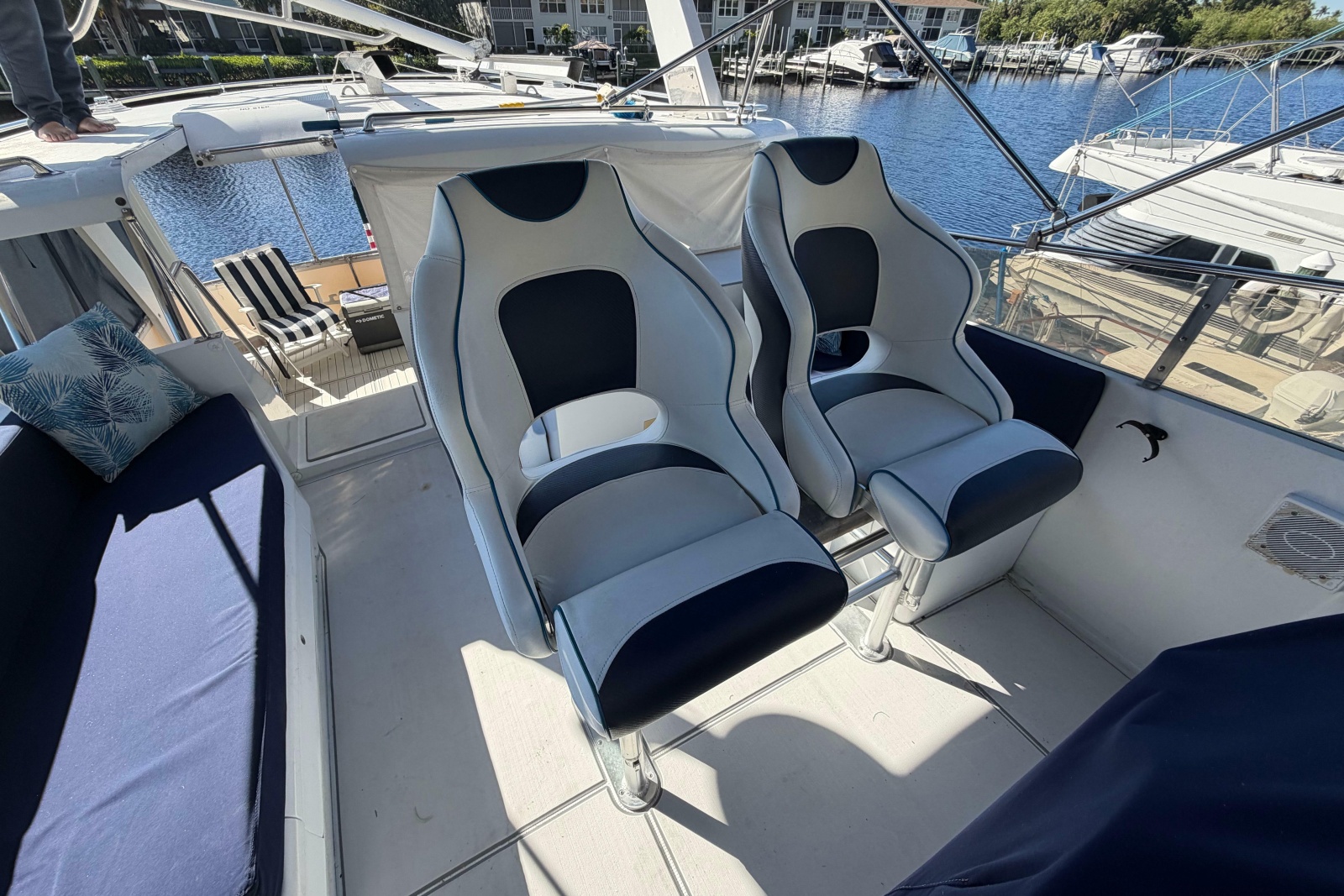1987 Hi-Star 55 Yacht Fisherman
