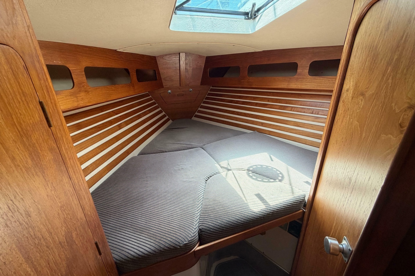 1987 Moody 376