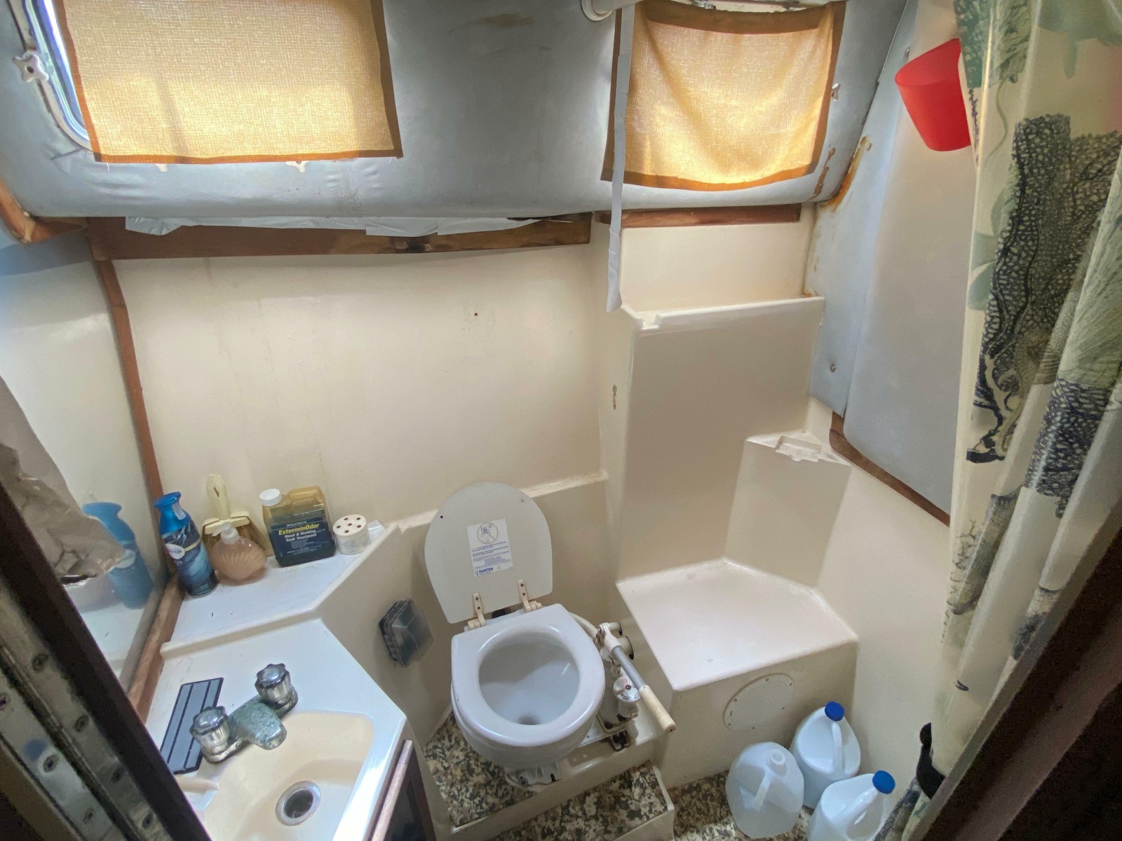 1986 Albin 34 Family Cruiser