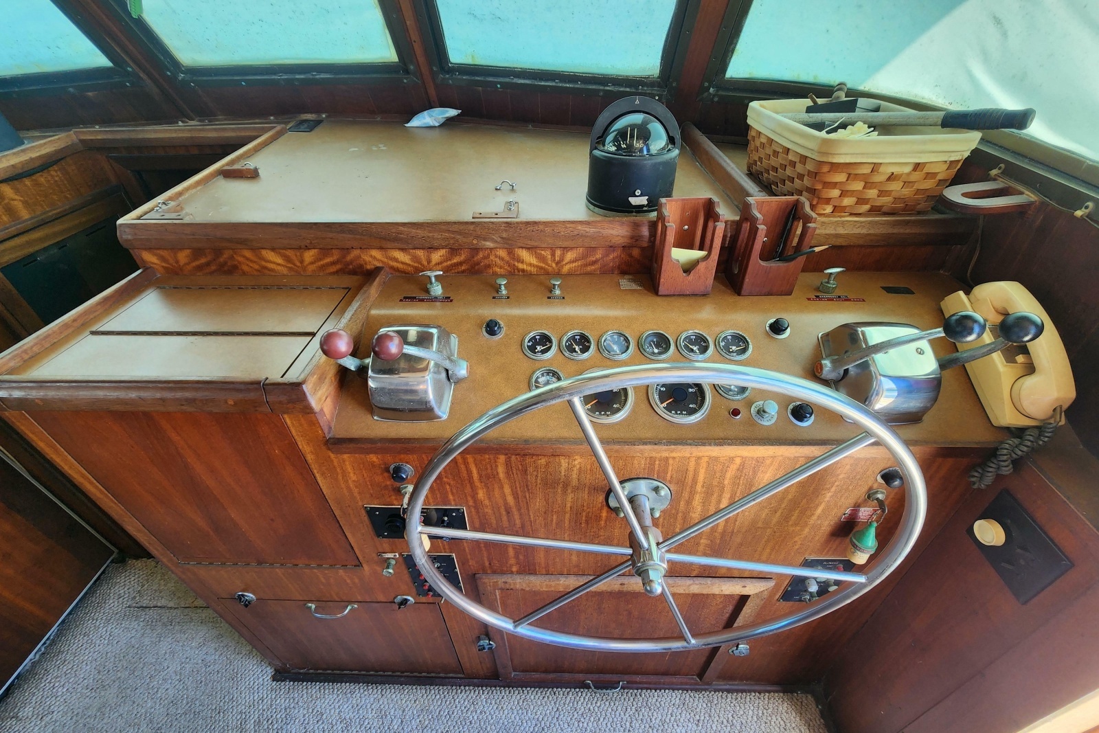 1976 Hatteras 42 Long Range Cruiser