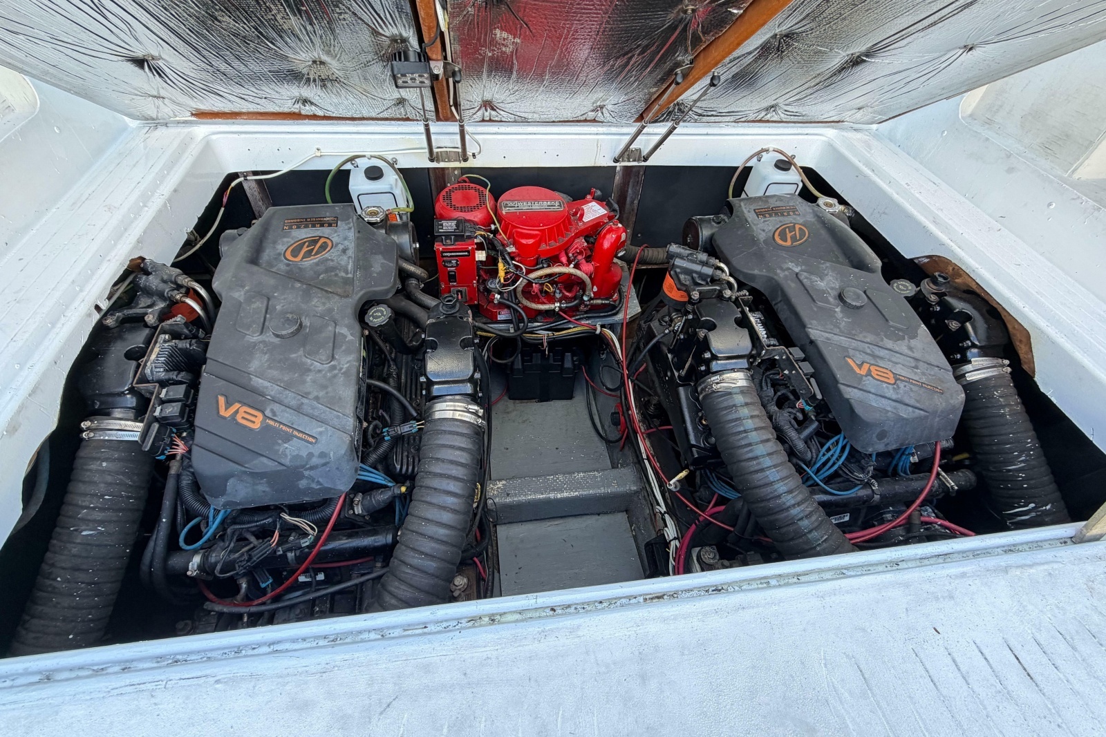 1973 Chris-Craft 31 Commander