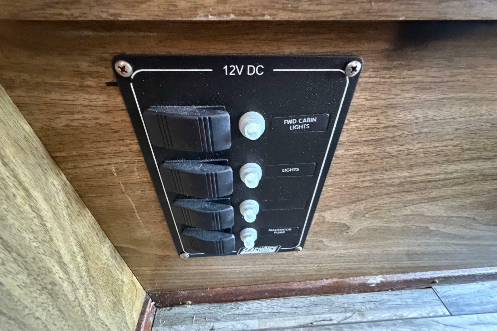 1973 Chris-Craft 31 Commander