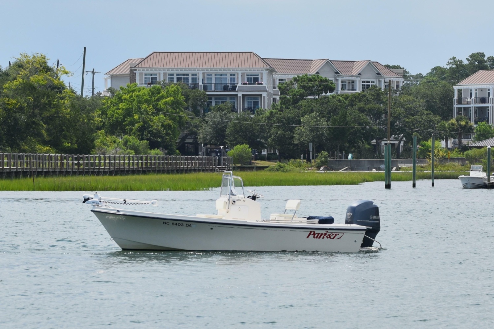 2005 Parker 1801 Center Console