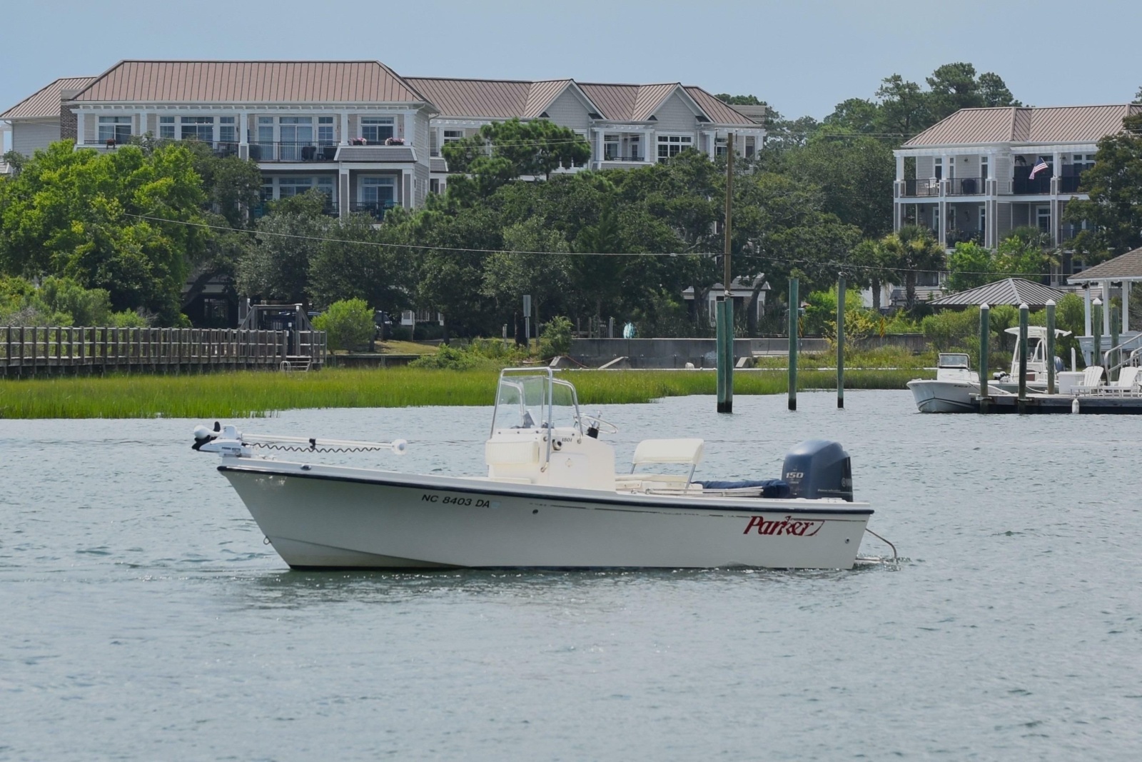 2005 Parker 1801 Center Console