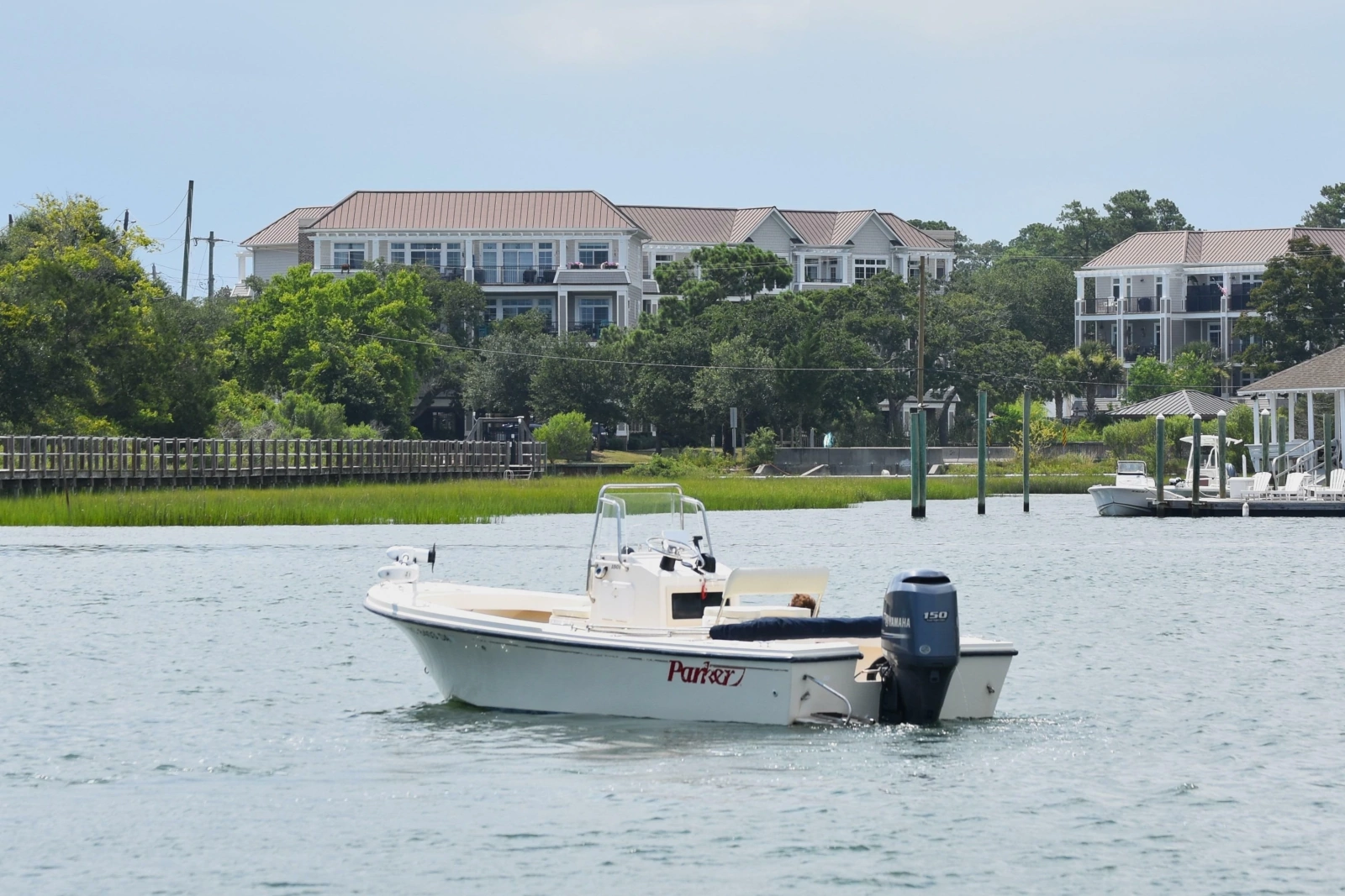 2005 Parker 1801 Center Console