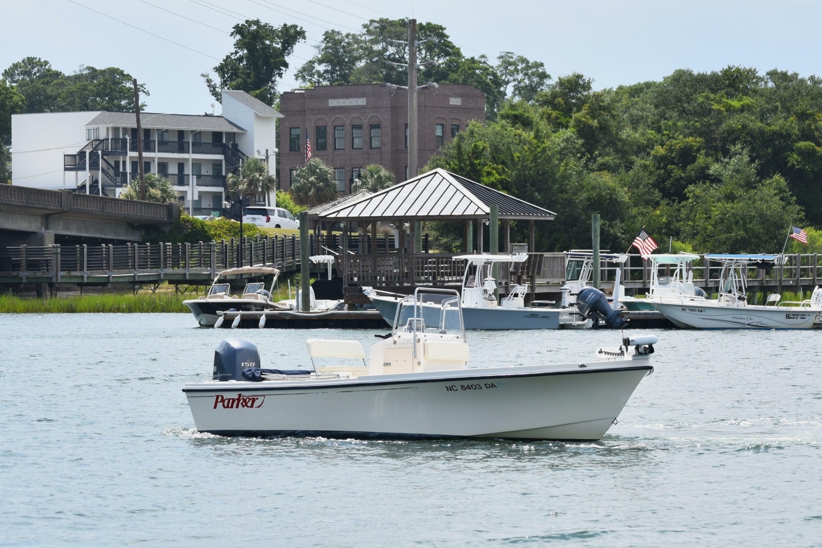 2005 Parker 1801 Center Console
