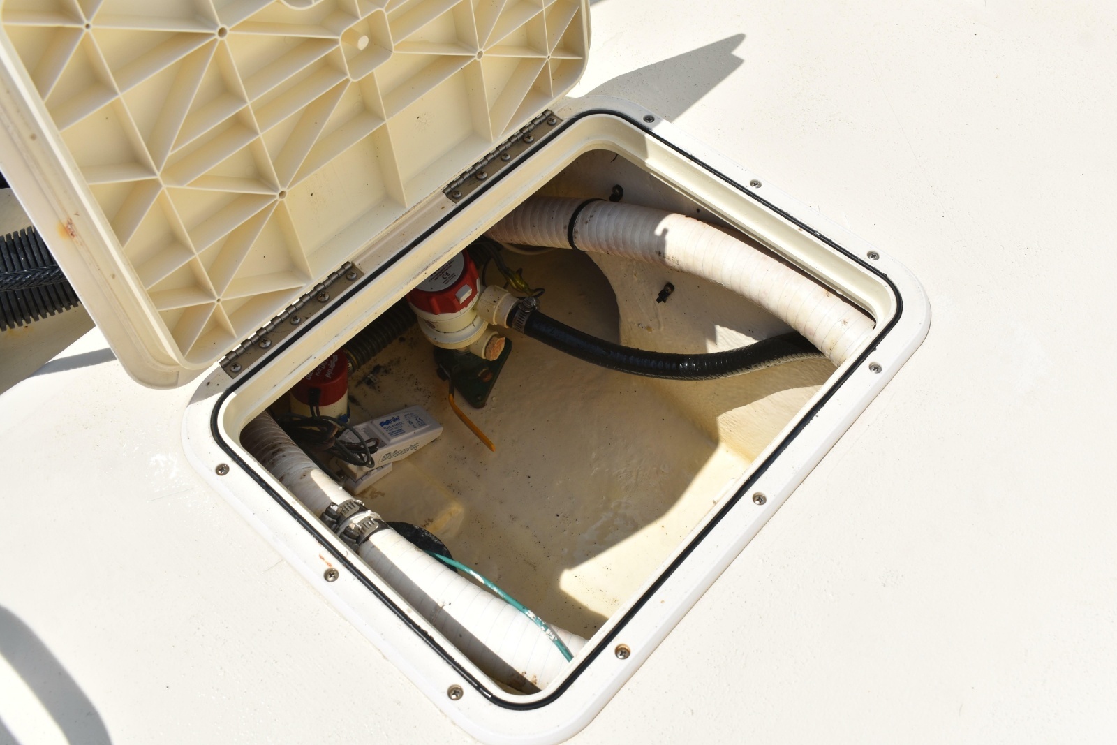 2005 Parker 1801 Center Console