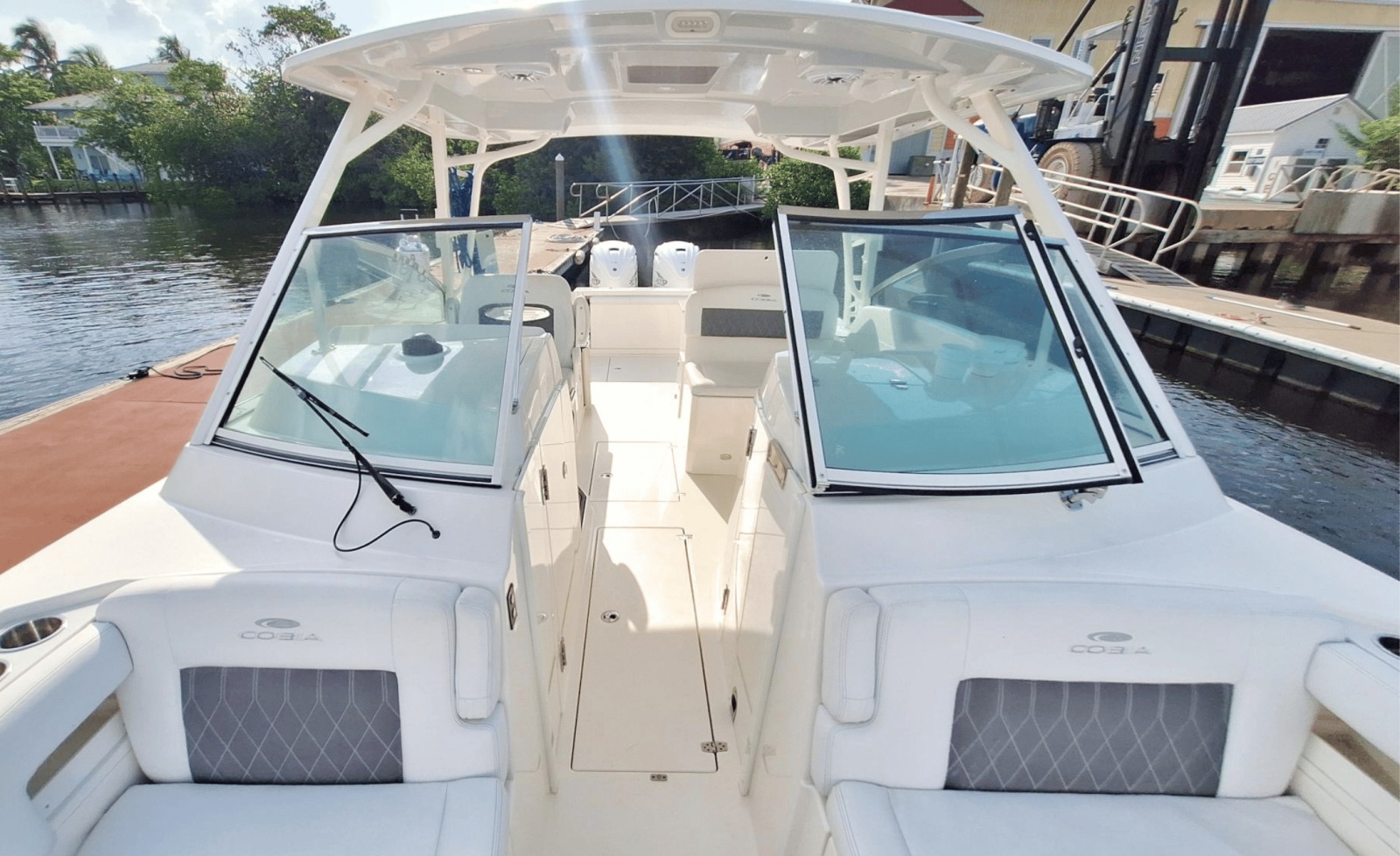 2021 Cobia 330DC