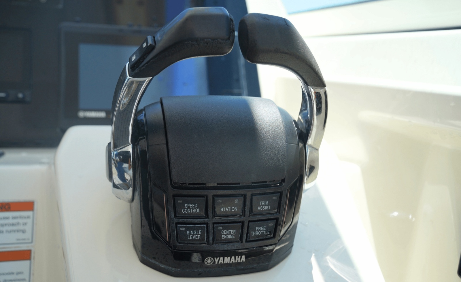 2021 Cobia 330DC