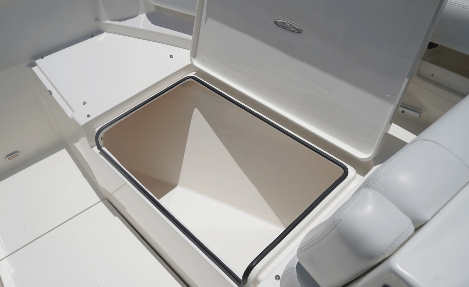 2021 Cobia 330DC