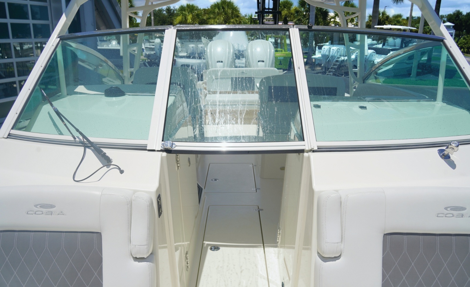2021 Cobia 330DC