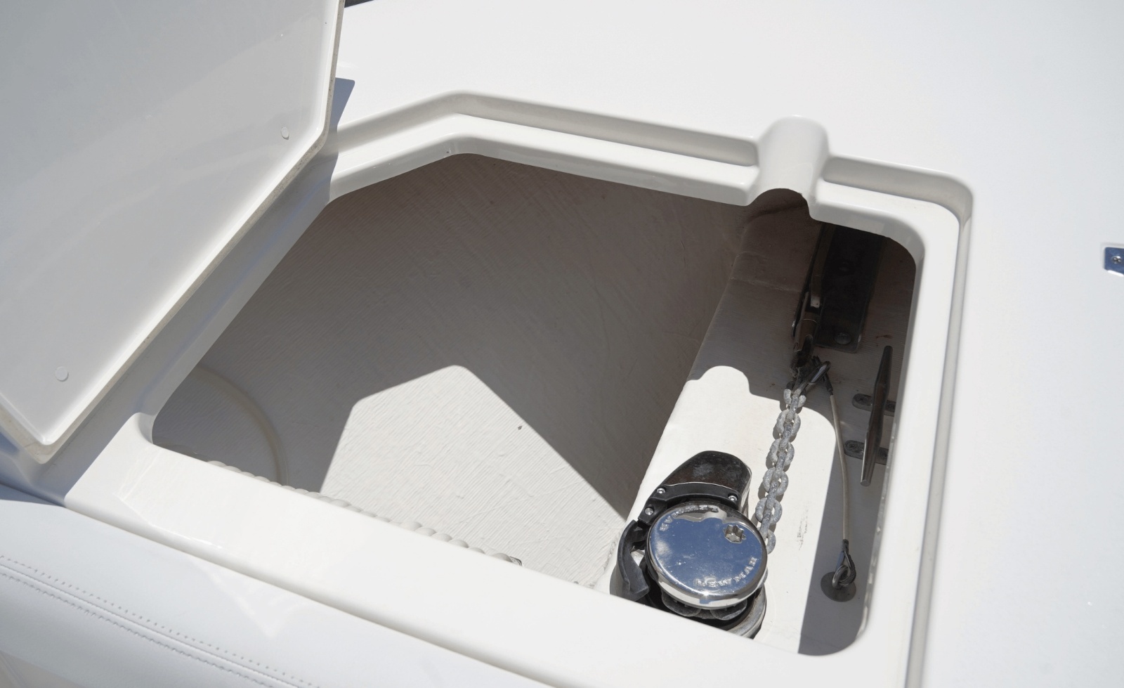 2021 Cobia 330DC