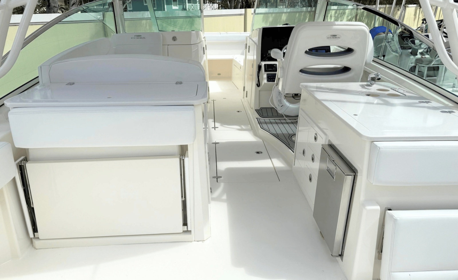 2021 Cobia 330DC