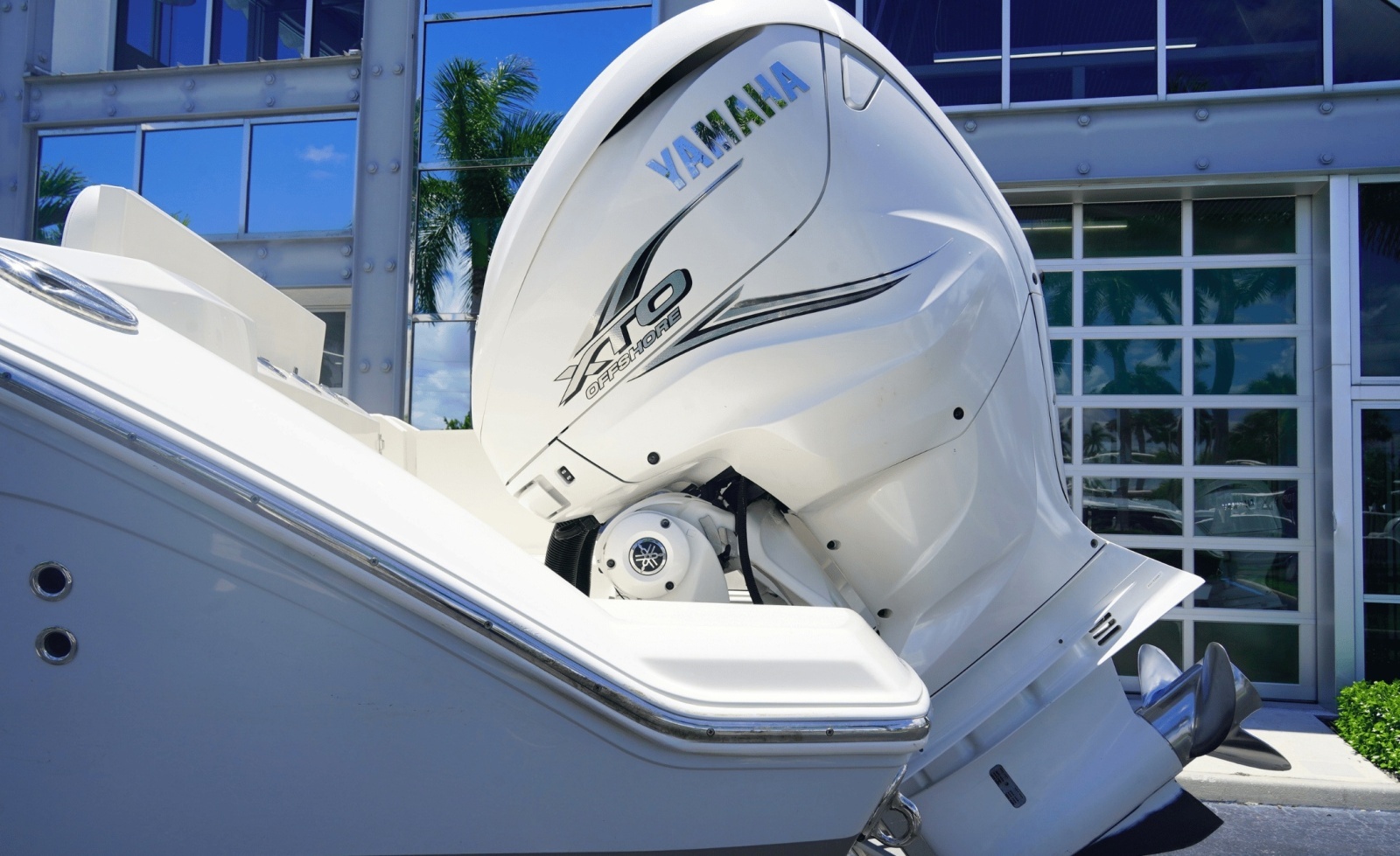 2021 Cobia 330DC