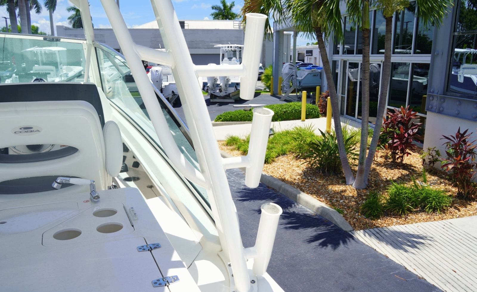 2021 Cobia 330DC