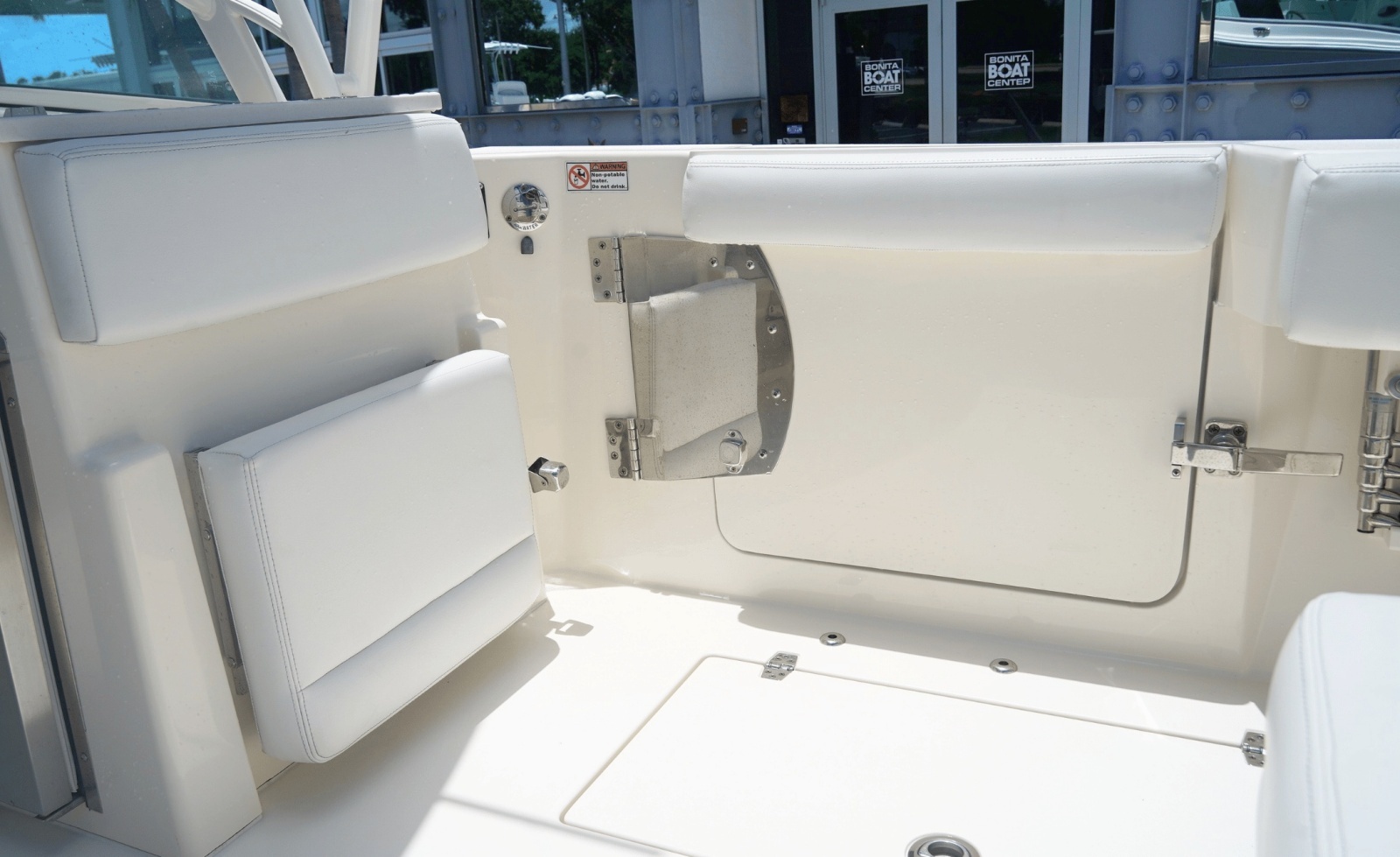 2021 Cobia 330DC