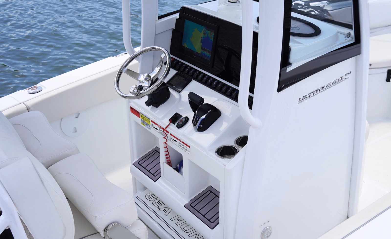 2024 Sea Hunt Ultra 239SE
