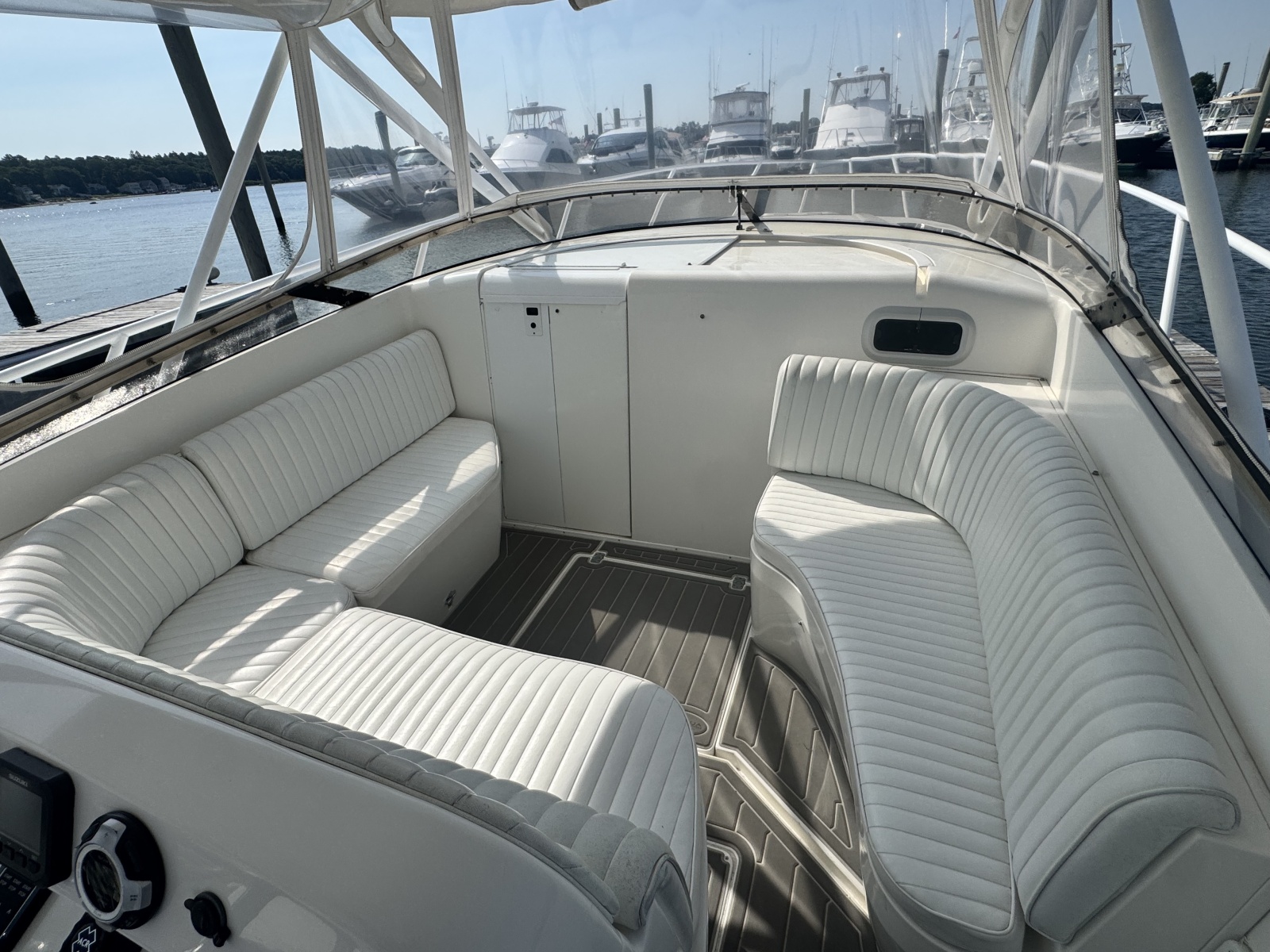 2002 Intrepid 377 Walkaround