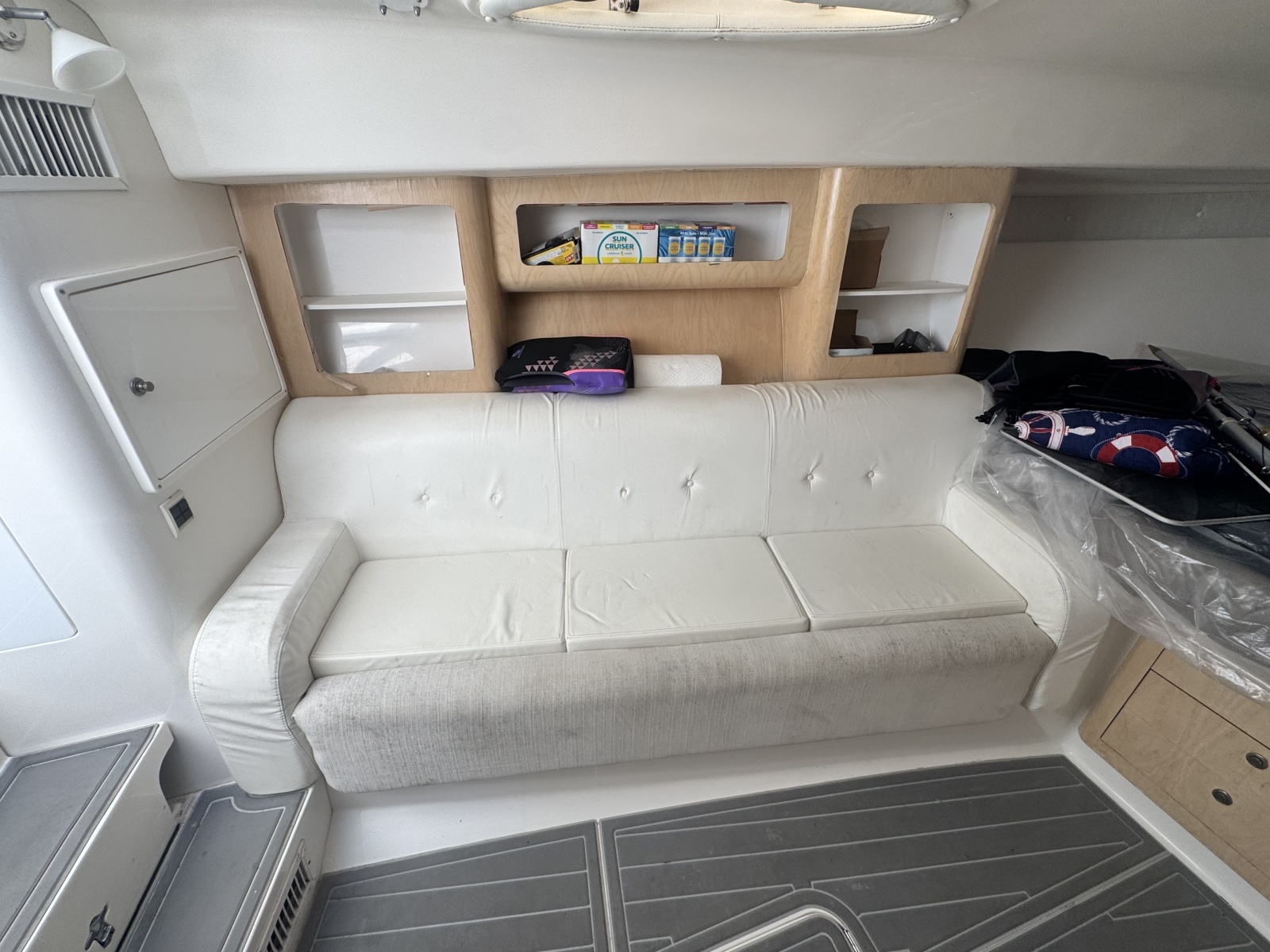 2002 Intrepid 377 Walkaround
