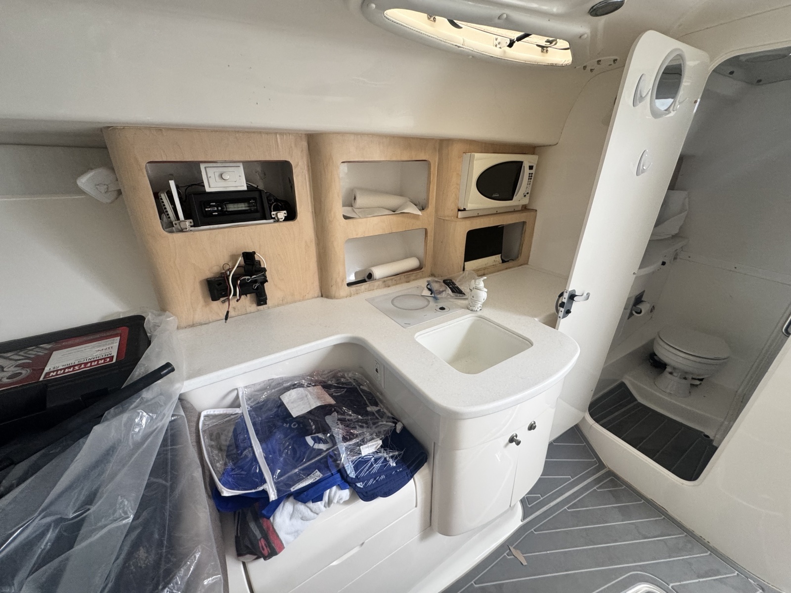 2002 Intrepid 377 Walkaround